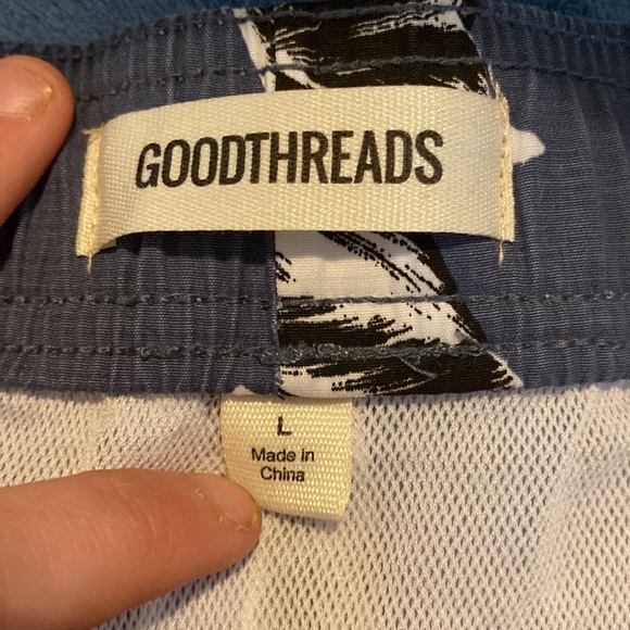 Goodthreads L men's swim shorts - Picture 2 of 2